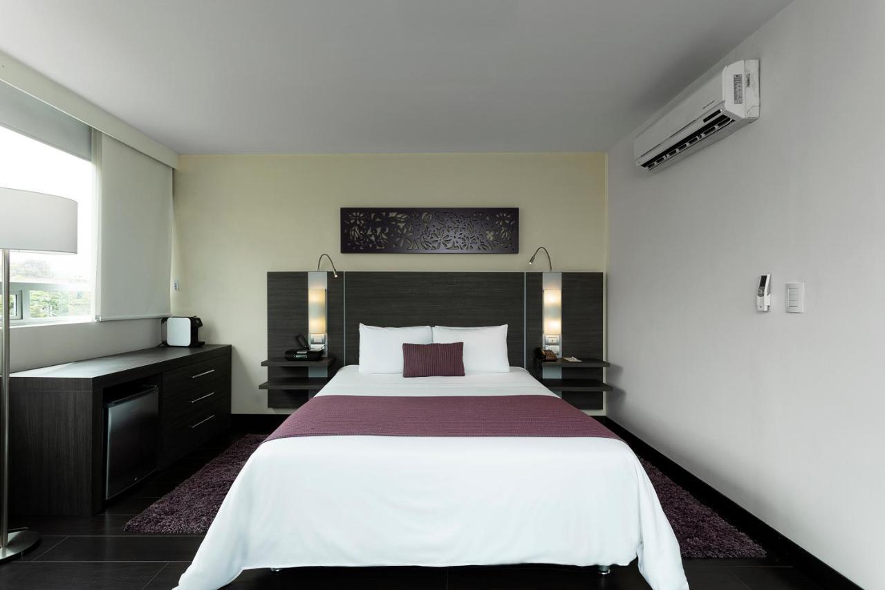 Hotel Bh El Poblado Medellín Eksteriør billede